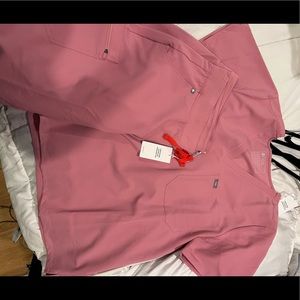 Wear figs set in Chalk Pink
